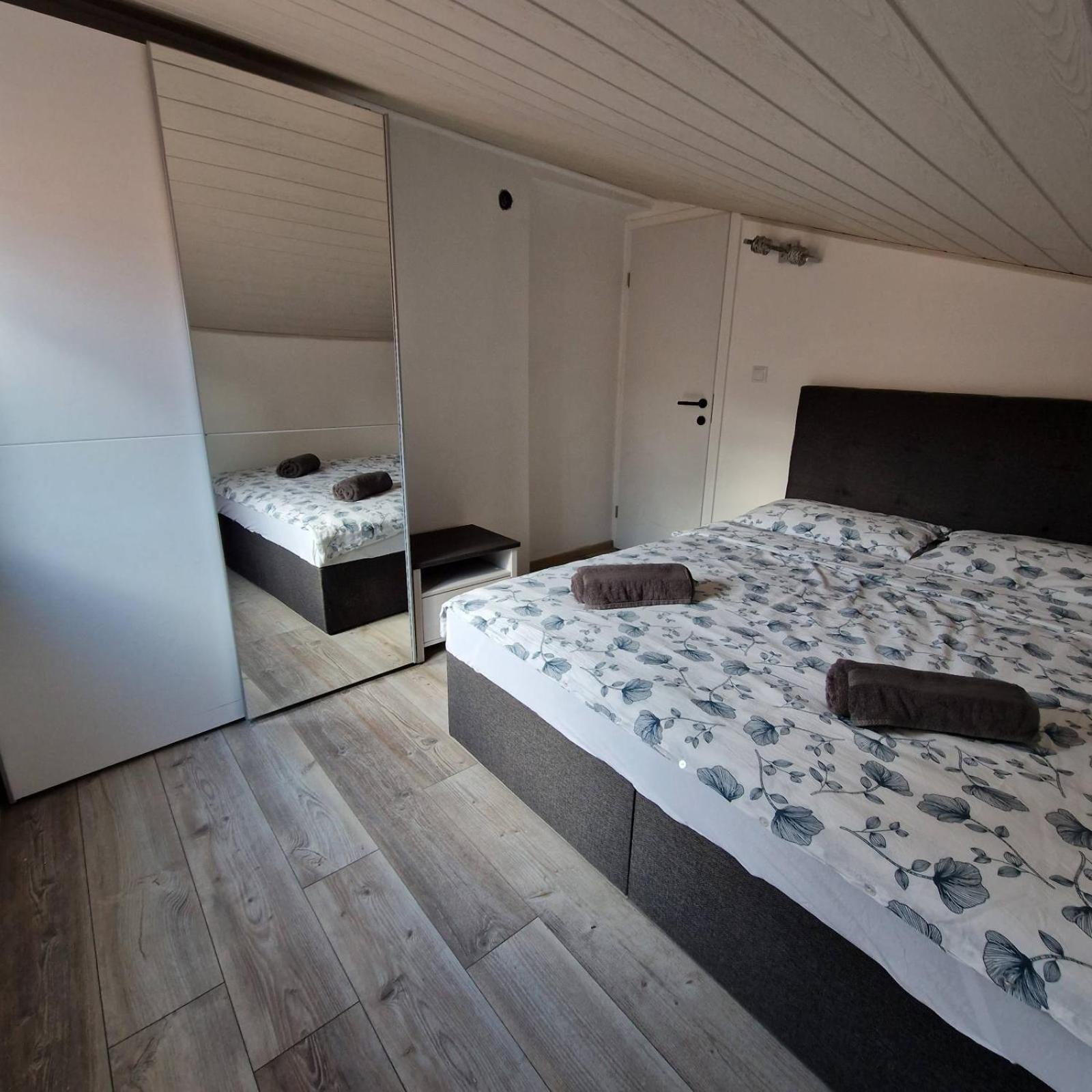 Knezevic Apartments Цриквениця Екстер'єр фото